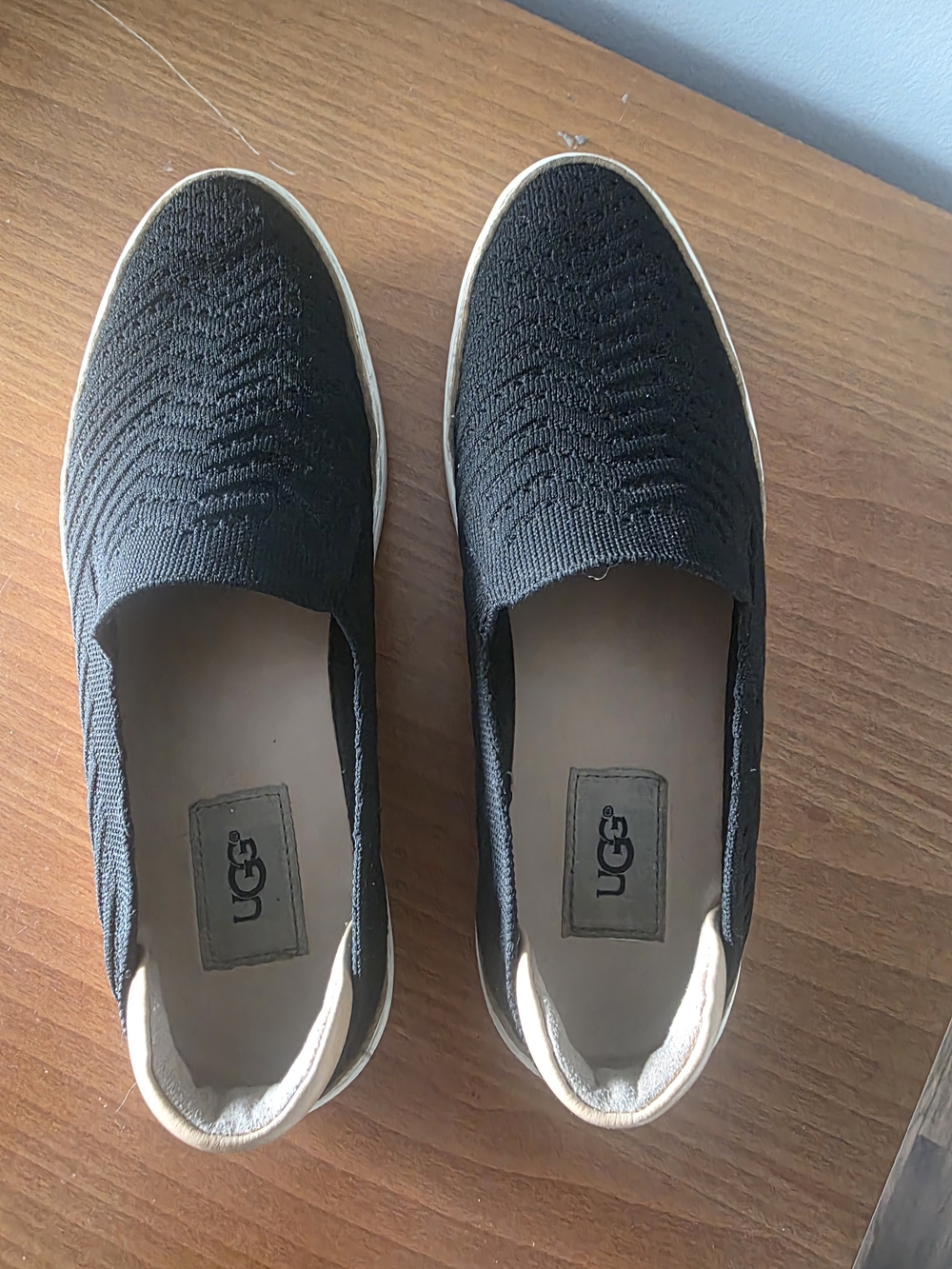 UGG Black Knit Slip-On Loafers with White Platform - Picture 4 of 7